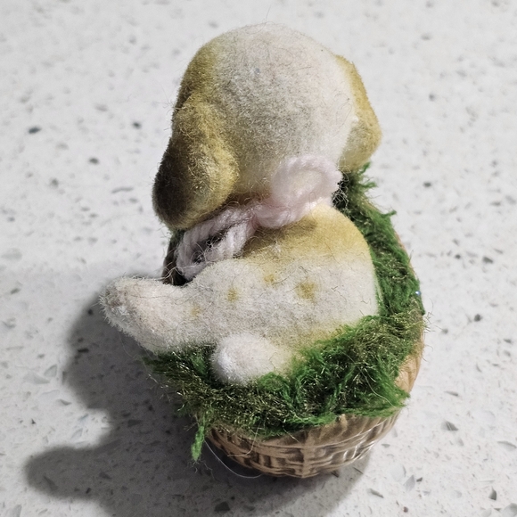 Josef GG Originals Japan Flocked Fuzzy Puppy Dog Basket Figurine Kitsch Vintage - Picture 4 of 8